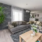 Mladen Apartmán *