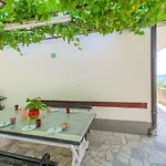 Apartmán Mladen *