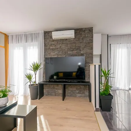 Mladen Apartment