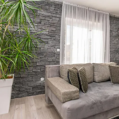 Apartment Mladen