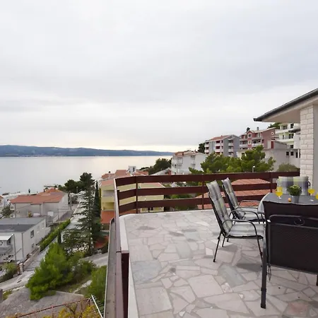Mladen Apartment Duce